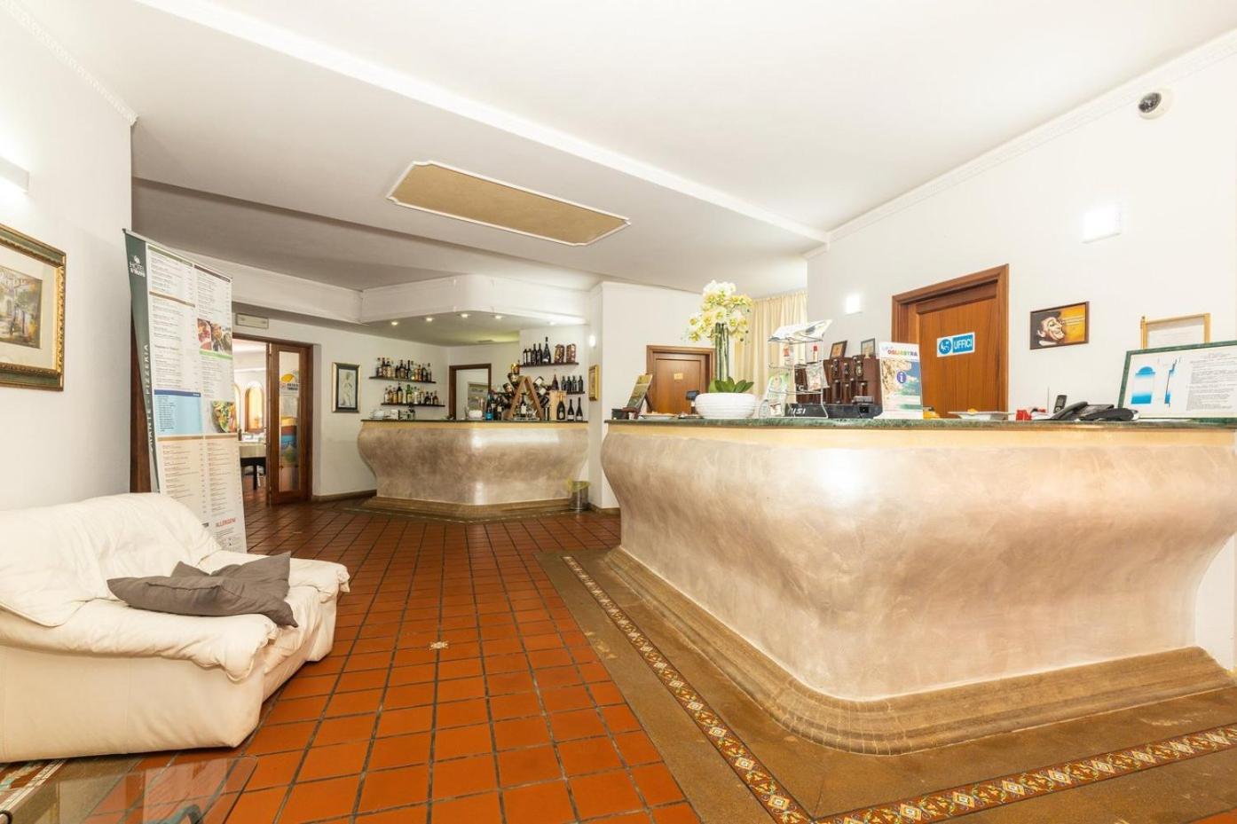 Hotel L'Ulivo Girasole Εξωτερικό φωτογραφία