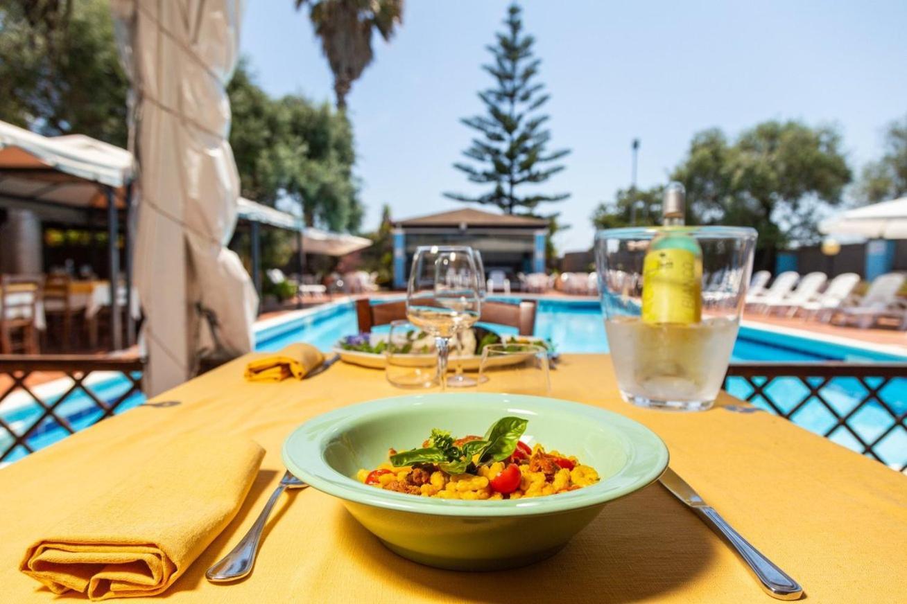 Hotel L'Ulivo Girasole Εξωτερικό φωτογραφία